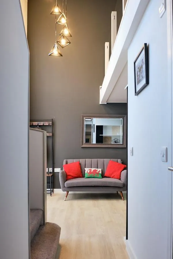Cardiff Bay Apartment 0*,