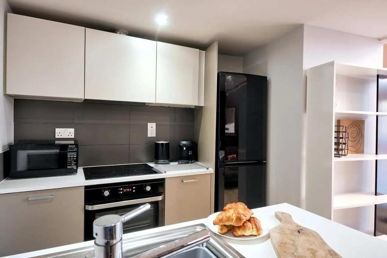 Cardiff Bay Apartment 0*,  United Kingdom